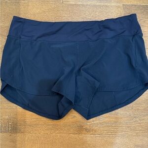 Lululemon shorts 14